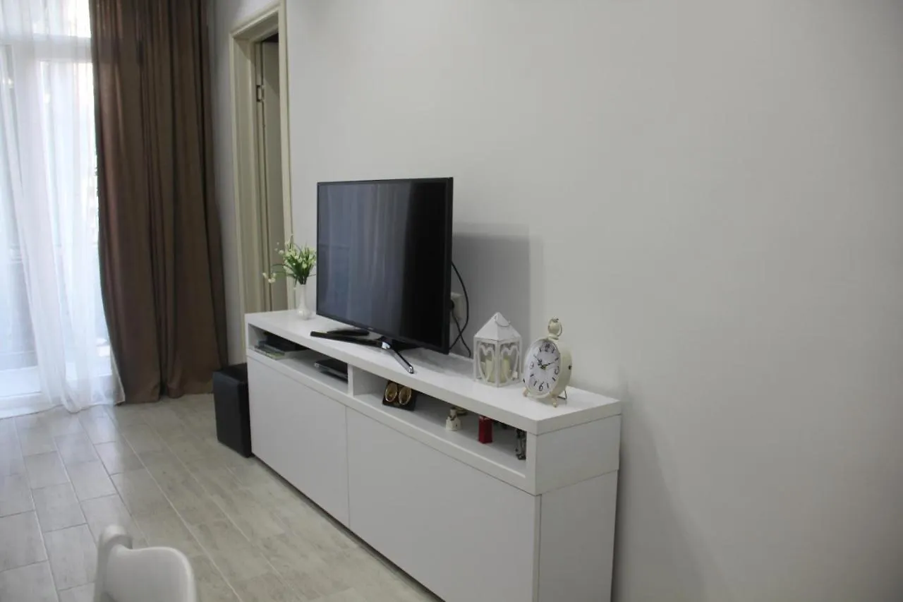 Batumi-Cozy Apartment